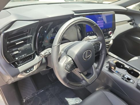 Used 2025 Lexus RX 350 Premium w/ Accessory Package (Z1) FWD image 24
