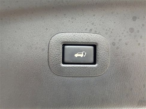 Used 2019 Nissan Armada SL w/ Premium Package image 33