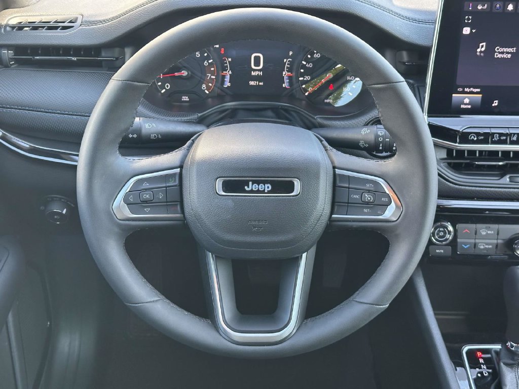 Used 2026 Jeep Compass Latitude AWD/4WD image 21