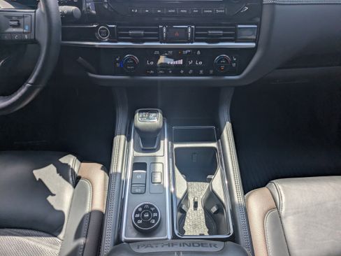 Used 2023 Nissan Pathfinder Platinum w/ Lighting Package (N93) AWD/4WD image 19