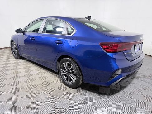 Used 2023 Kia Forte LXS FWD image 4