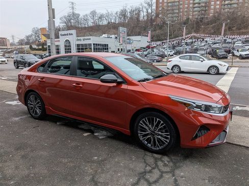 Certified 2023 Kia Forte GT-Line image 5