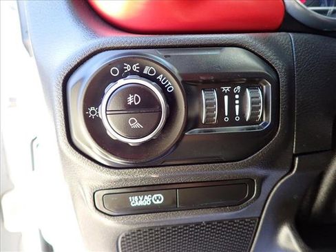 Used 2021 Jeep Gladiator Rubicon AWD/4WD image 14