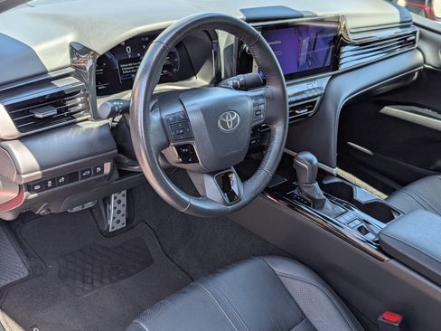 Used 2025 Toyota Camry XSE FWD image 14