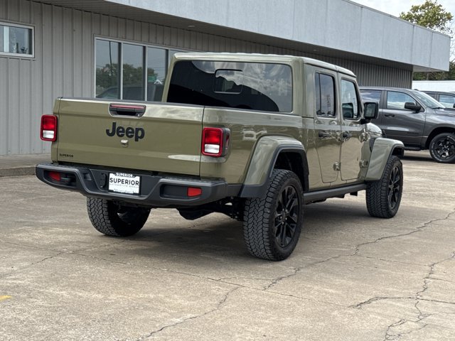 Used 2025 Jeep Gladiator Sport AWD/4WD image 3