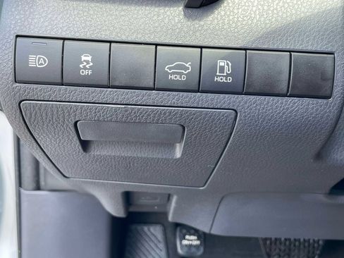 Used 2024 Toyota Camry SE FWD image 18