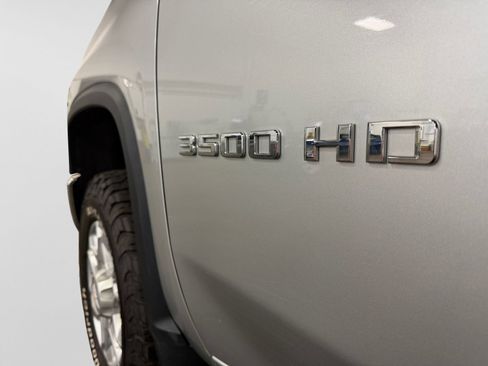 Used 2022 Chevrolet Silverado 3500 LTZ w/ LTZ Convenience Package AWD/4WD image 12