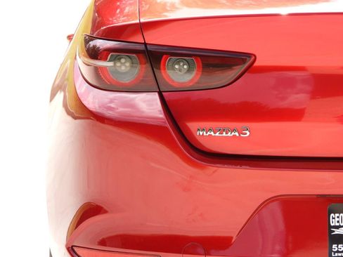 Used 2021 MAZDA MAZDA3 s FWD image 22