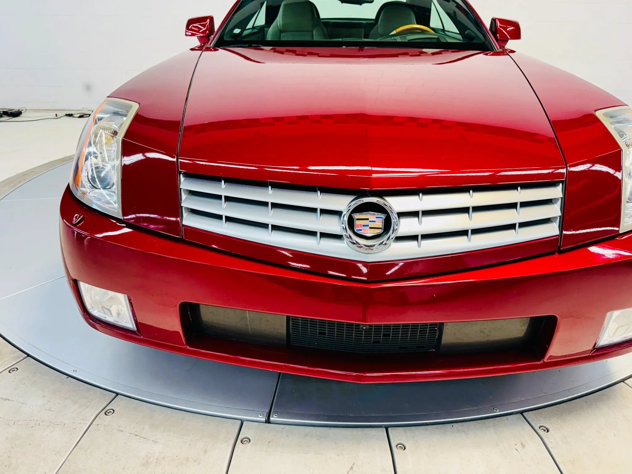 Used 2006 Cadillac XLR RWD image 35