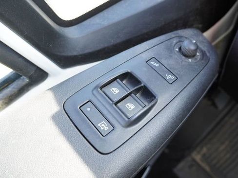 Used 2025 RAM ProMaster 2500 w/ Convenience Group image 19