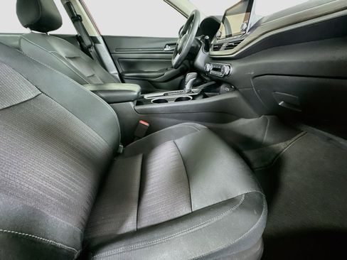 Used 2024 Nissan Altima 2.5 SV FWD image 28