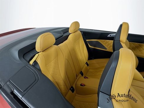 Used 2020 BMW M8 Convertible image 32