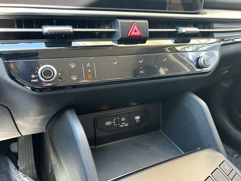 New 2026 Kia Sportage LX w/ LX Convenience Package AWD/4WD image 21