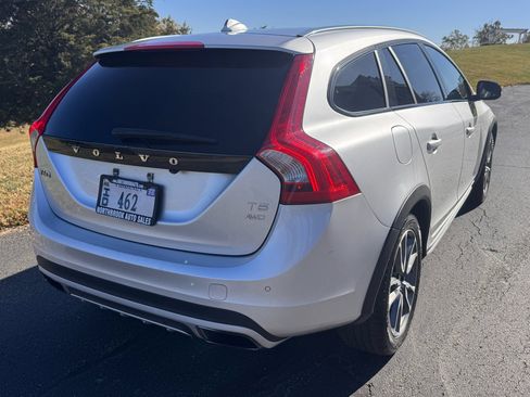 Used 2016 Volvo V60 T5 Cross Country w/ Convenience Package image 26