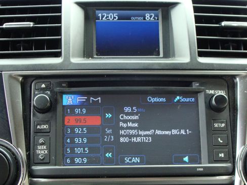 Used 2013 Toyota Highlander SE AWD/4WD image 19