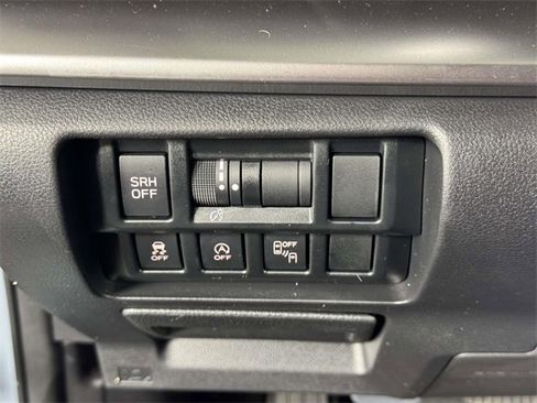 Used 2023 Subaru Crosstrek 2.5i Limited w/ Moonroof Package image 19