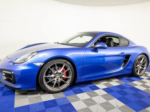 Used 2016 Porsche Cayman GTS image 1
