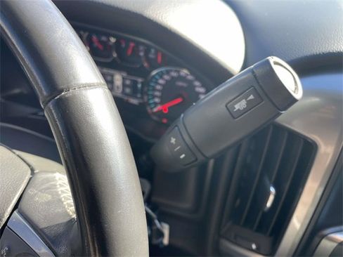 Used 2018 Chevrolet Silverado 1500 LT w/ All Star Edition image 22