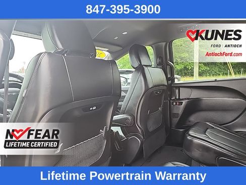 Used 2025 Chrysler Pacifica Select FWD image 30
