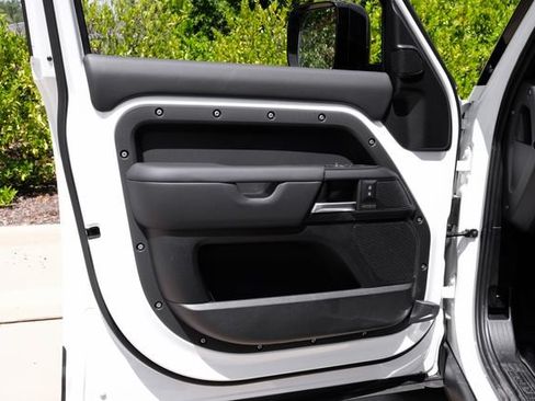 New 2026 Land Rover Defender 130 X-Dynamic SE AWD/4WD image 57