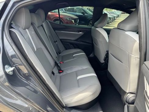 Used 2025 Toyota Camry SE w/ Convenience Package FWD image 25