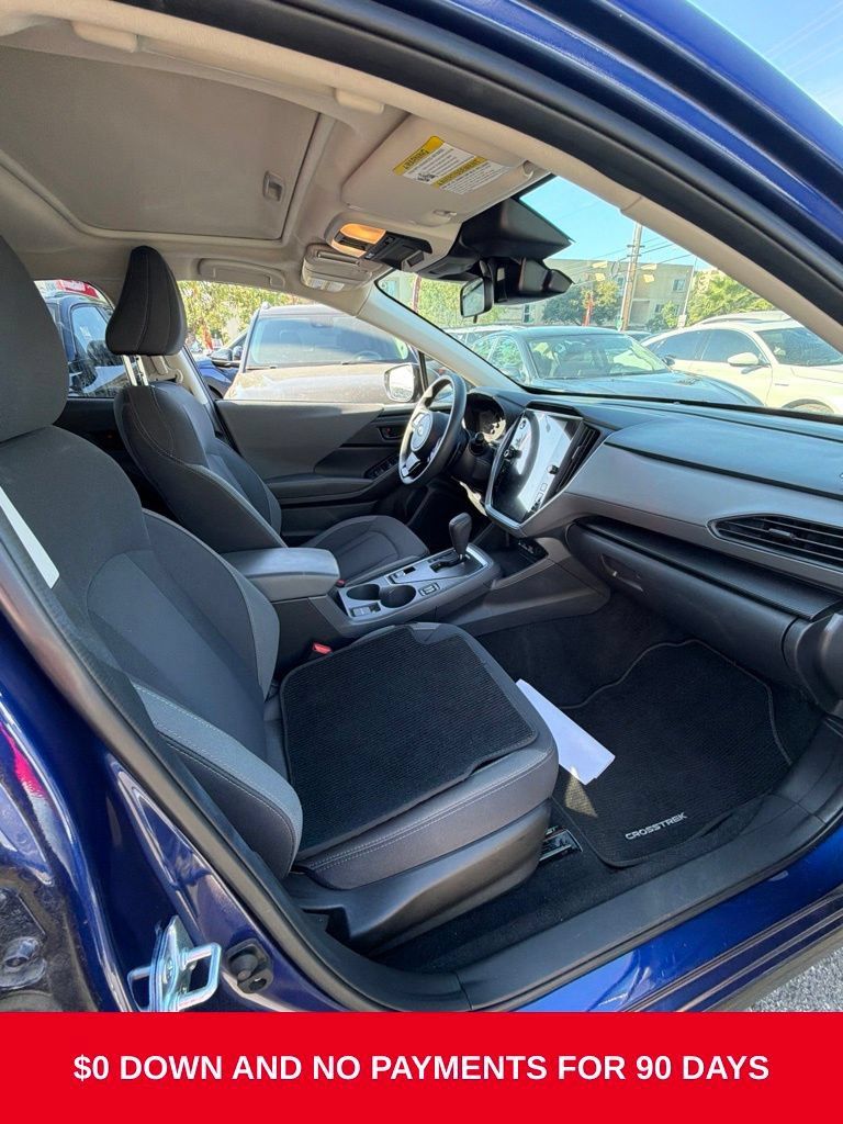 Used 2025 Subaru Crosstrek 2.5i Premium AWD/4WD image 8