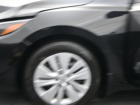 Certified 2025 Nissan Sentra S FWD image 24