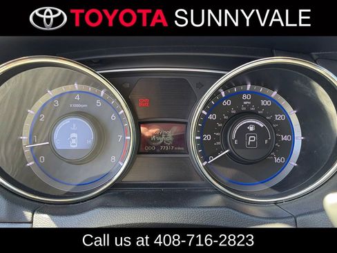 Used 2011 Hyundai Sonata SE w/ Navigation & Sunroof Pkg 4 FWD image 3