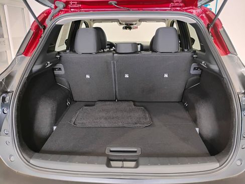 Used 2025 Nissan Kicks SV w/ SV Premium Package FWD image 9