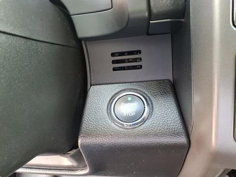 Used 2021 Ford Expedition XLT image 25