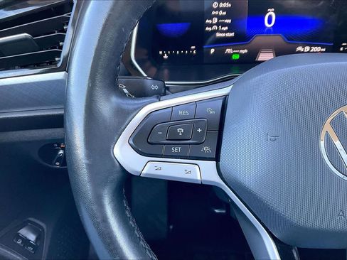 Used 2024 Volkswagen Jetta SE image 24