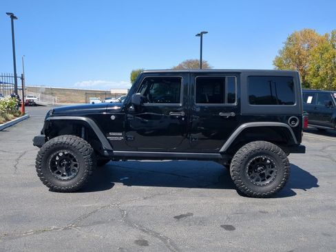 Used 2016 Jeep Wrangler Unlimited Sport w/ Connectivity Group AWD/4WD image 8