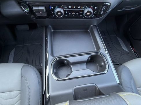 New 2026 Chevrolet Silverado 2500 ZR2 AWD/4WD image 18