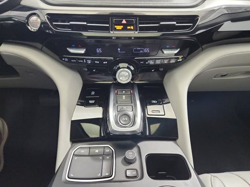 Used 2023 Acura MDX SH-AWD w/ Technology Package image 26