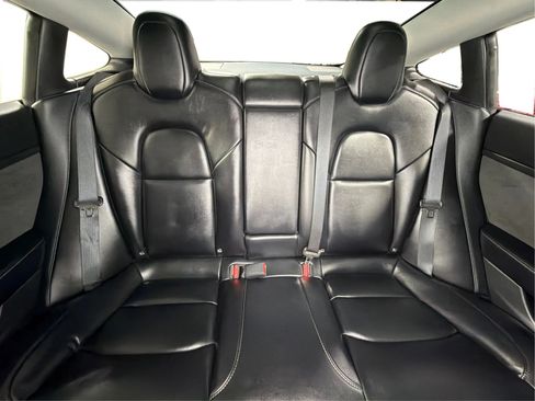 Used 2022 Tesla Model 3 Performance AWD/4WD image 32