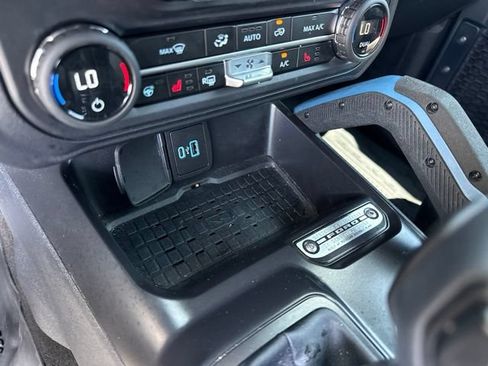 Used 2024 Ford Bronco Wildtrak AWD/4WD image 11