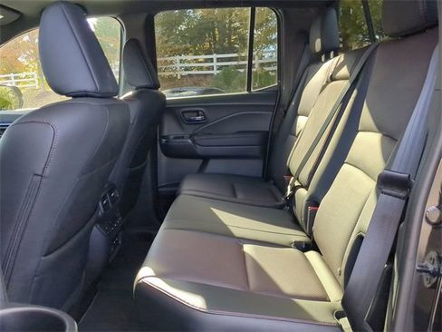 Used 2025 Honda Ridgeline Black Edition image 13