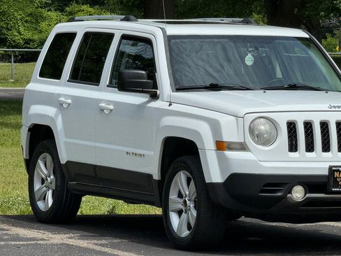 Used 2012 Jeep Patriot Limited w/ Sun/Sound Group image 8