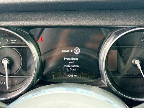 Used 2023 Jeep Wrangler Unlimited Sahara w/ Cold Weather Group image 13