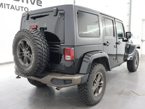 Used 2016 Jeep Wrangler Unlimited Sahara AWD/4WD image 4