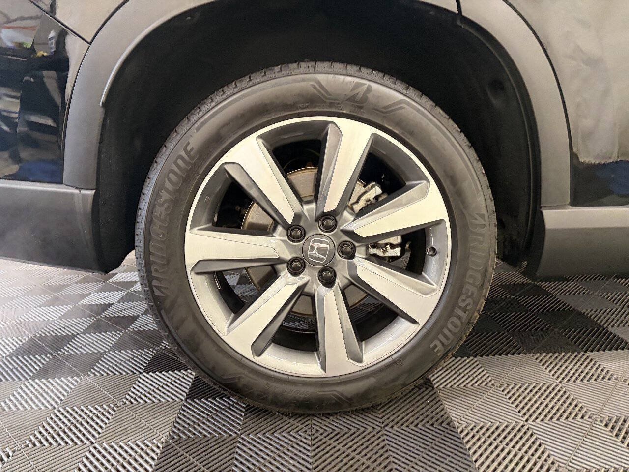 Used 2025 Honda Pilot Elite image 31