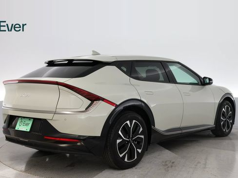 Used 2022 Kia EV6 Wind AWD/4WD image 3