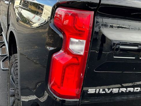 Used 2020 Chevrolet Silverado 1500 LTZ w/ LTZ Plus Package image 29