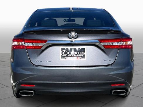Used 2015 Toyota Avalon XLE Premium image 4