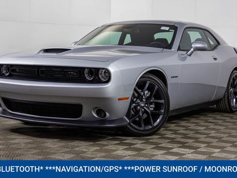 Used 2022 Dodge Challenger R/T w/ Driver Convenience Group image 2