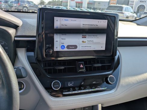 Certified 2023 Toyota Corolla Cross LE image 16