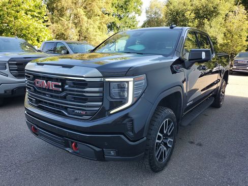 Used 2024 GMC Sierra 1500 AT4 w/ Technology Package AWD/4WD image 2