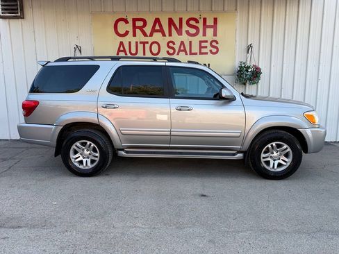 Used 2006 Toyota Sequoia SR5 RWD image 5