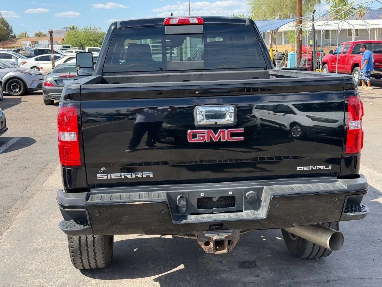 Used 2017 GMC Sierra 2500 Denali w/ Duramax Plus Package AWD/4WD image 8
