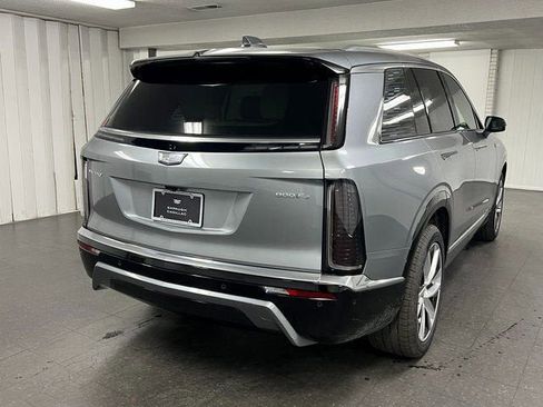 New 2026 Cadillac Vistiq Luxury w/ LPO, Floor Liner Package image 5